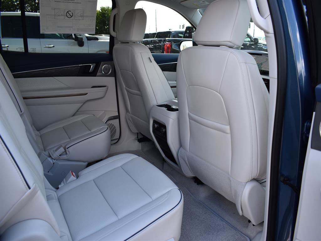 New 2026 Buick Enclave Avenir w/ Super Cruise Package image 6