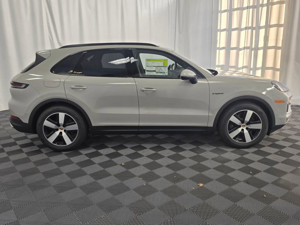 New 2026 Porsche Cayenne E-Hybrid image 8