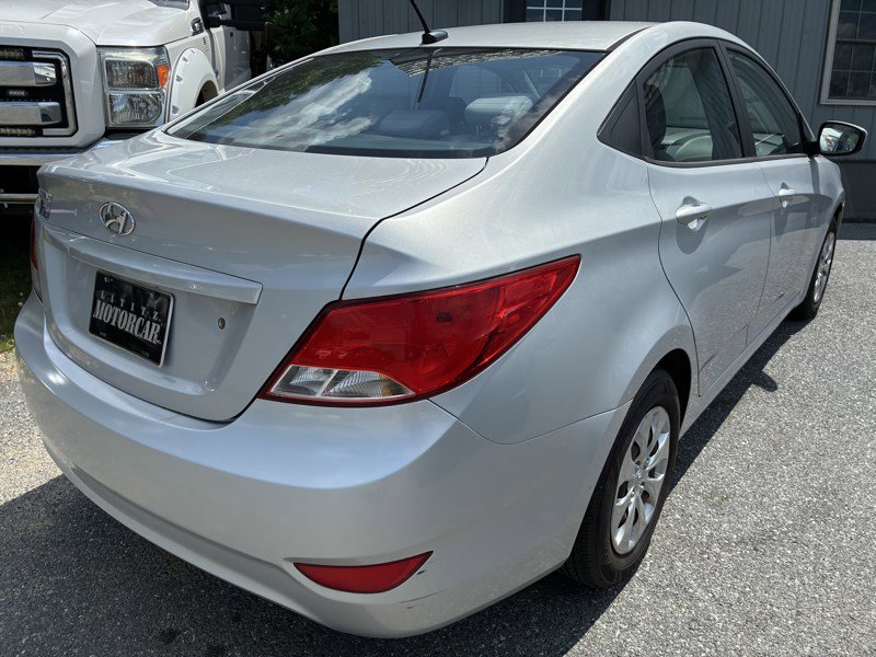 Used 2015 Hyundai Accent GLS FWD image 4
