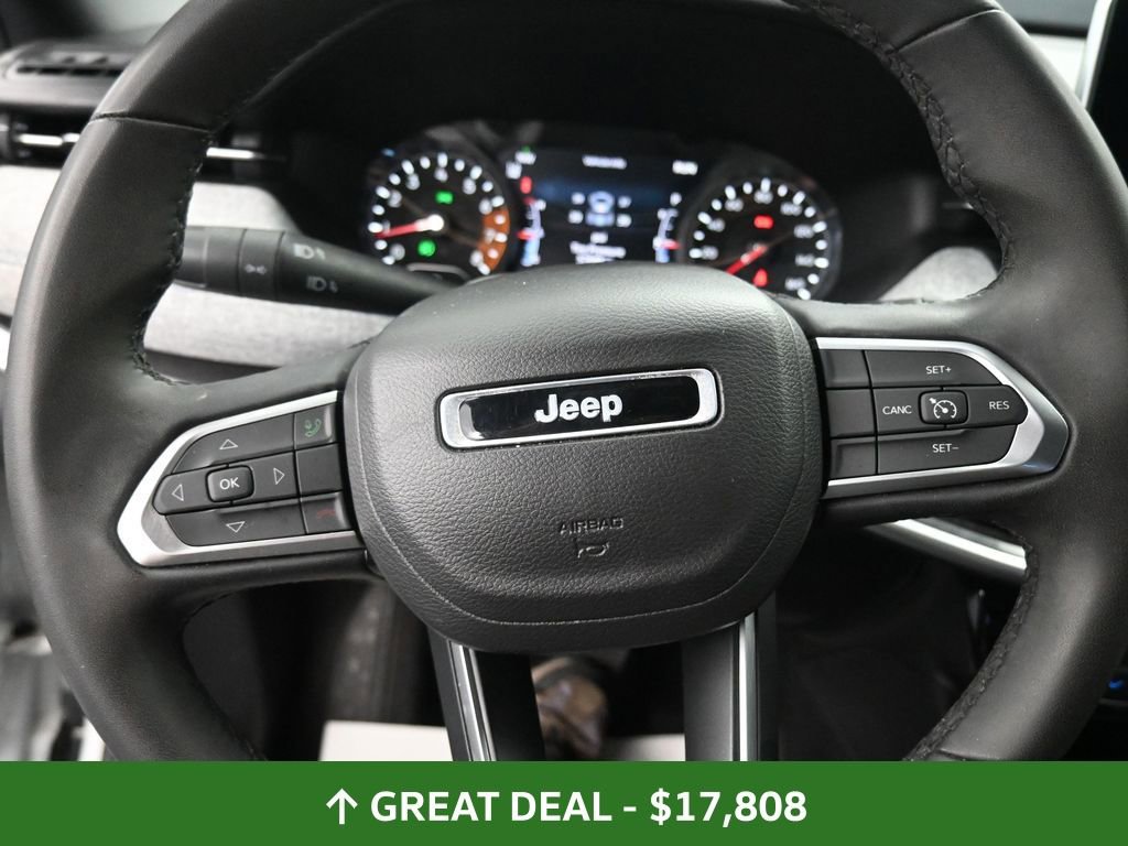 Used 2023 Jeep Compass Latitude image 38