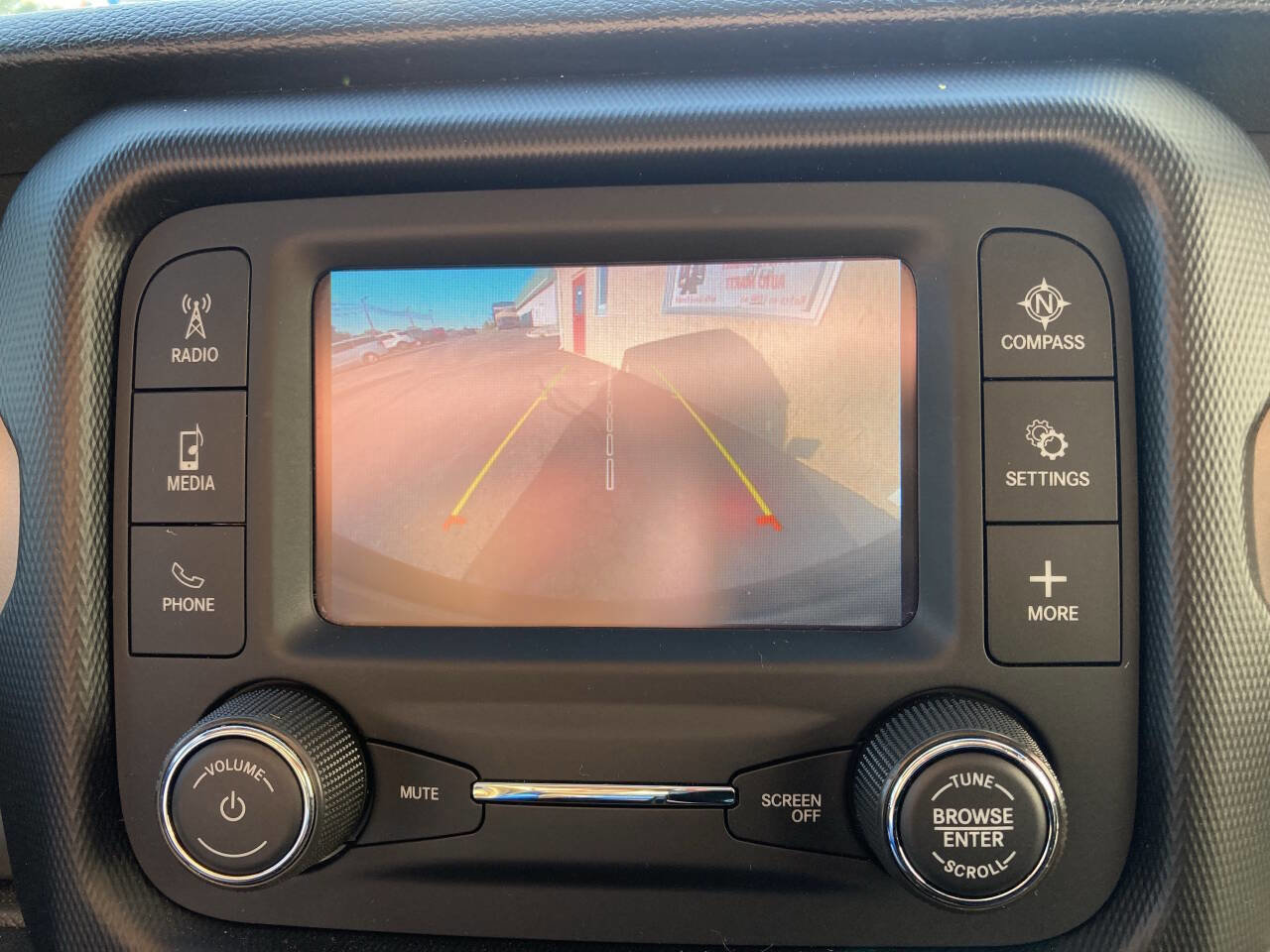 Used 2021 Jeep Wrangler Sport image 22