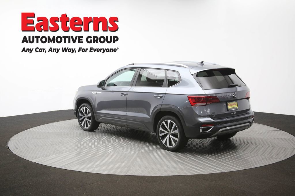Used 2024 Volkswagen Taos SE FWD image 62
