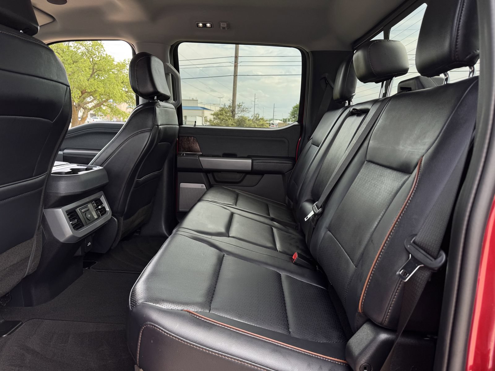 Used 2025 Ford F250 Lariat w/ Lariat Ultimate Package AWD/4WD image 31