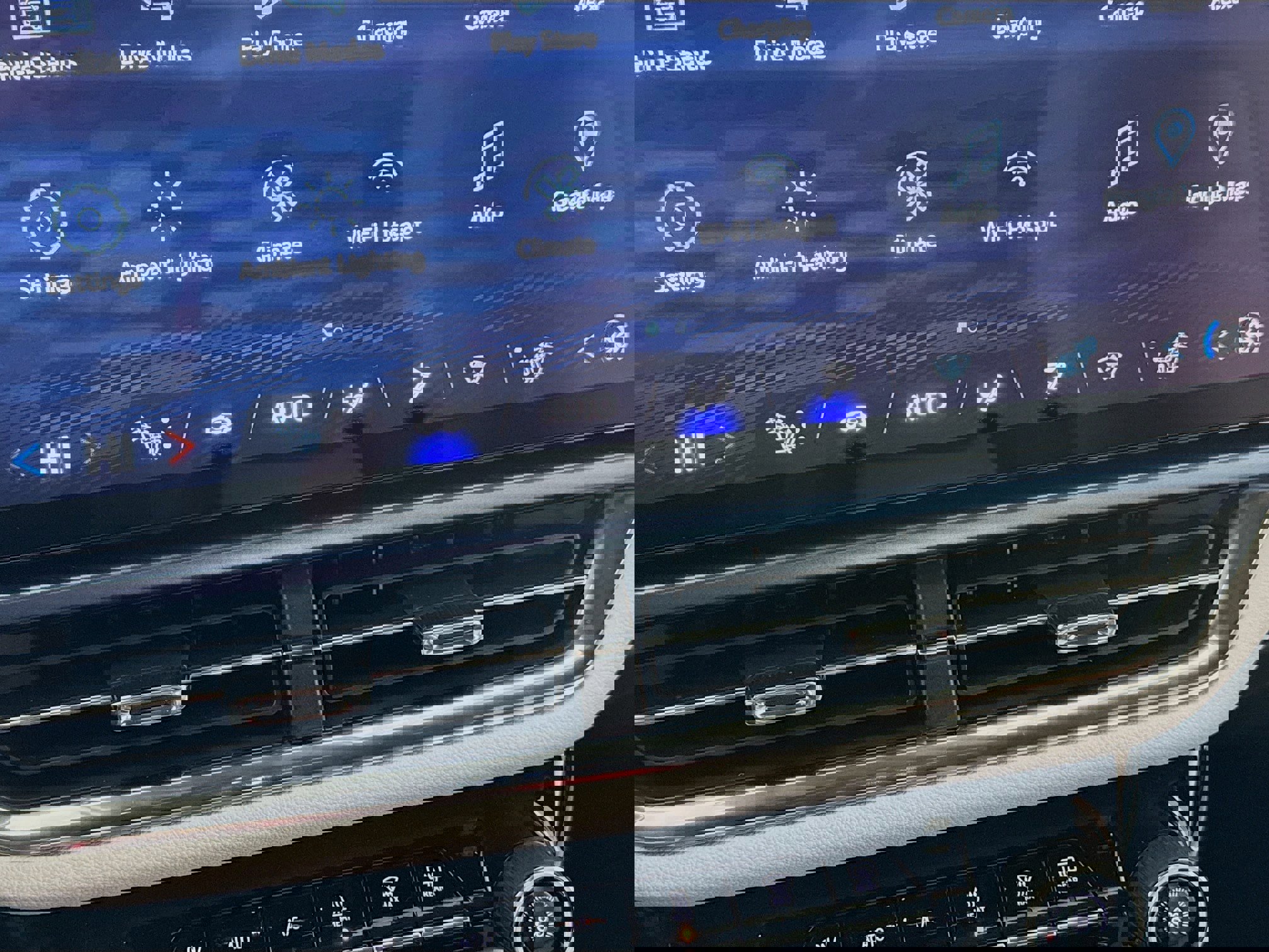 Used 2025 Chevrolet Equinox EV LT image 18