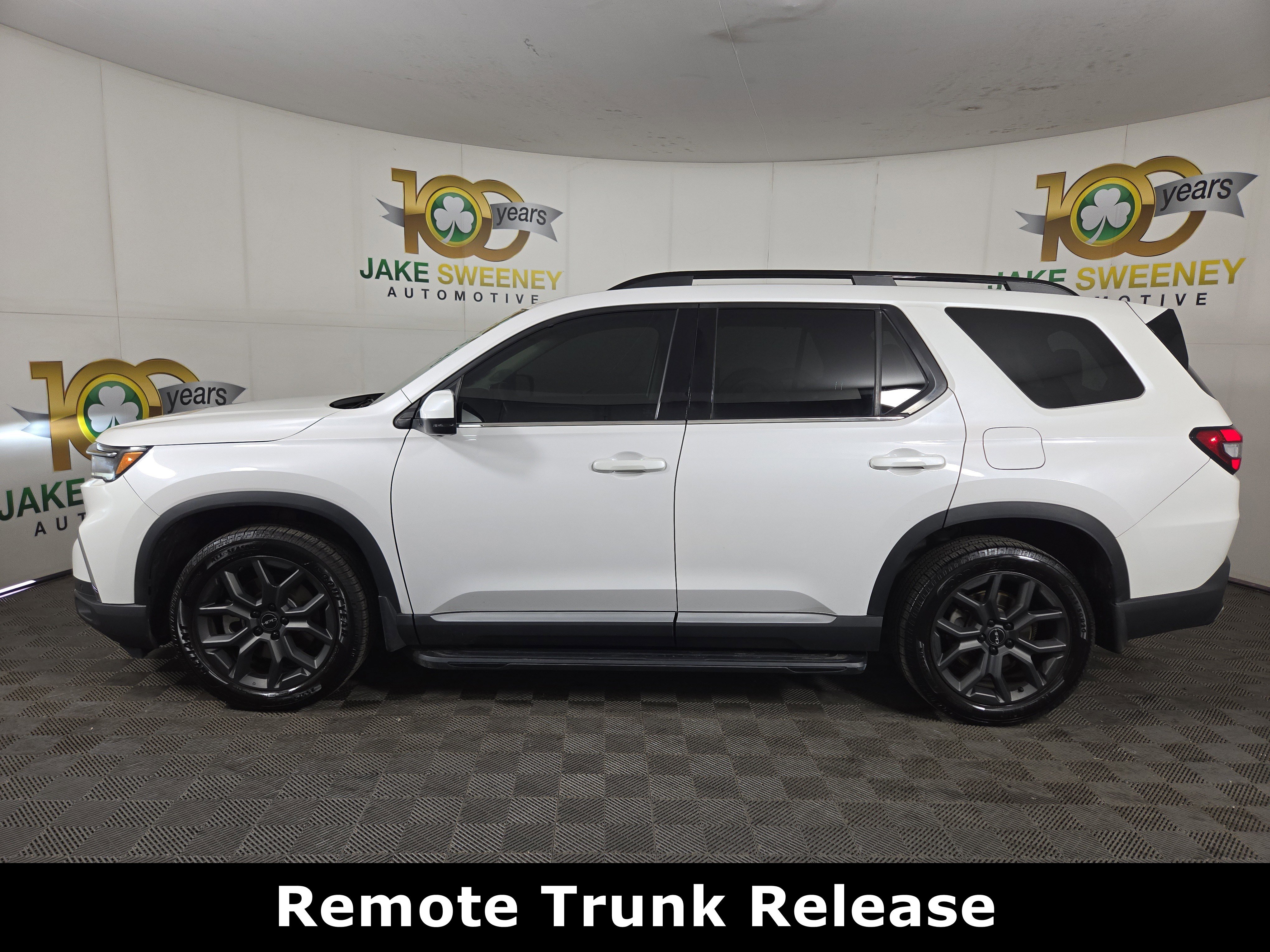 Used 2023 Honda Pilot Elite image 6