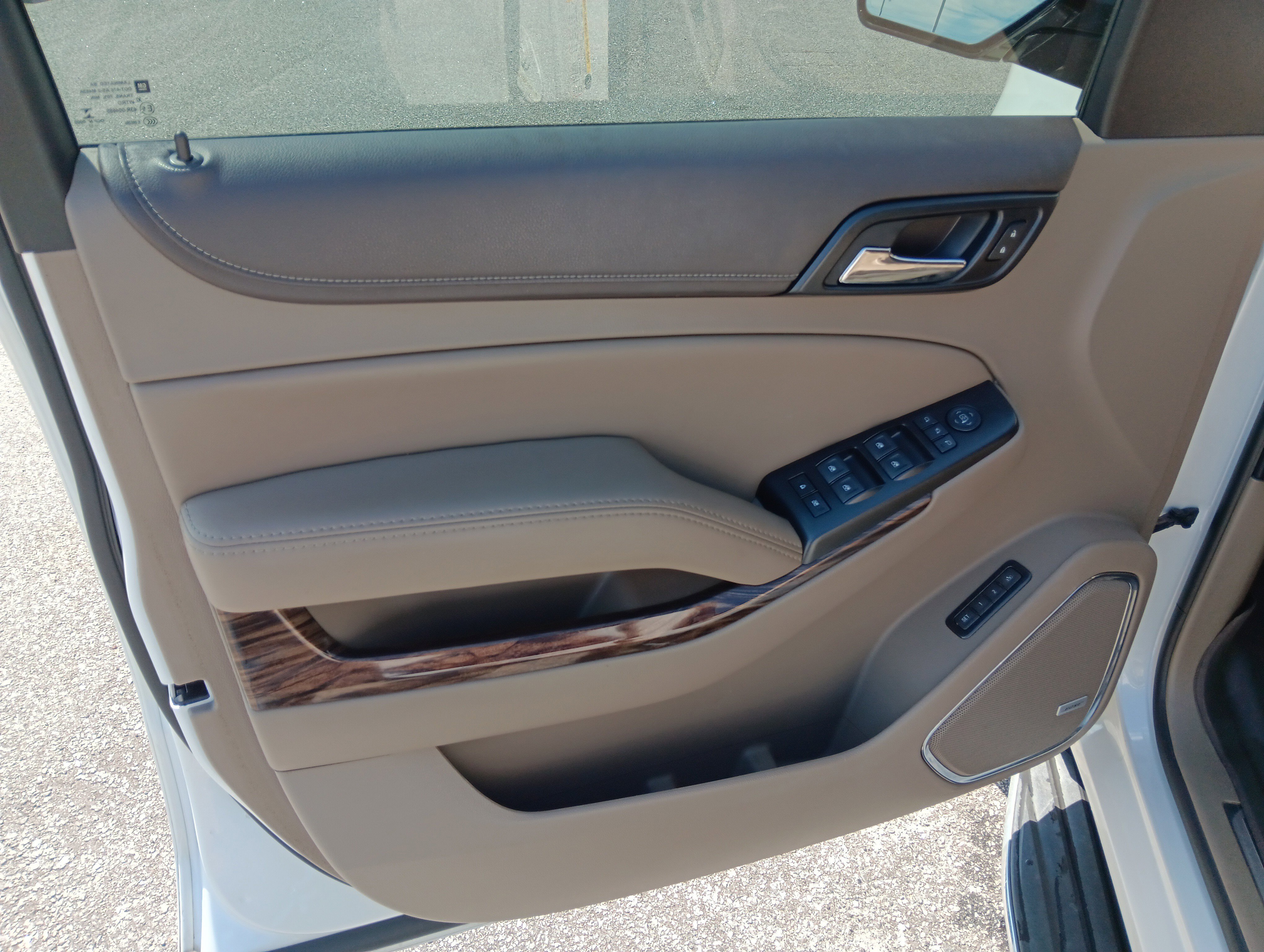 Used 2017 GMC Yukon SLT w/ Open Road Package image 10