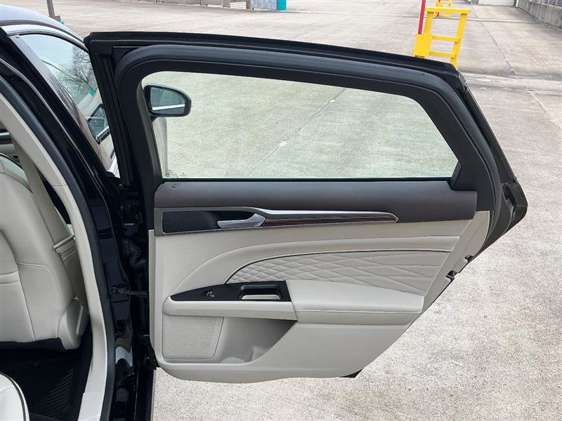 Used 2017 Ford Fusion Platinum image 35