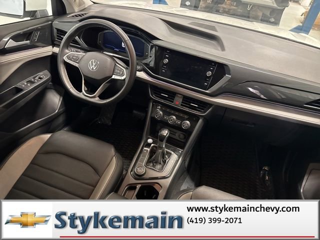 Used 2022 Volkswagen Taos SEL image 15