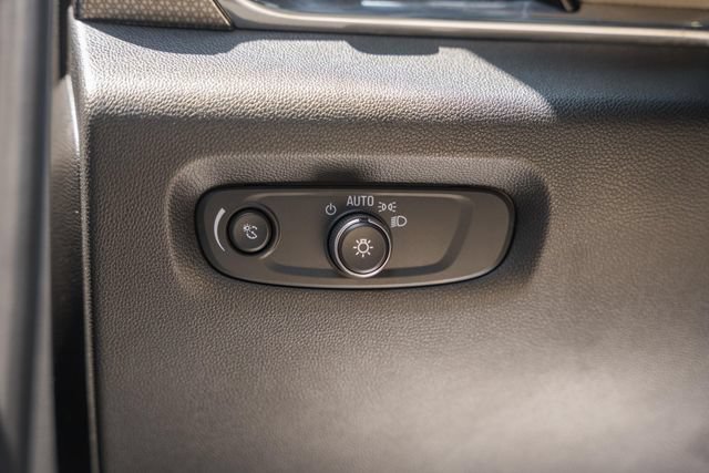 Used 2023 Chevrolet Traverse Premier AWD/4WD image 50