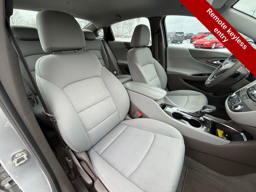 Used 2021 Chevrolet Malibu LT image 39
