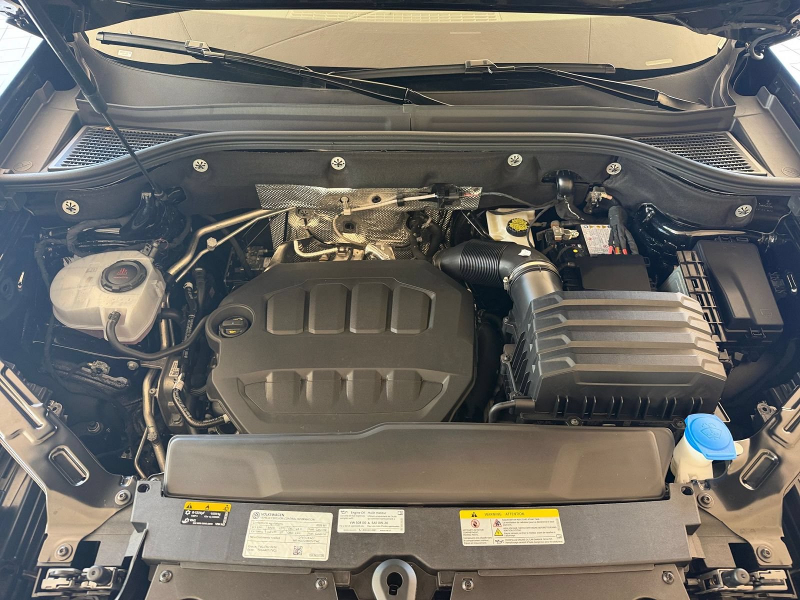 Used 2026 Volkswagen Atlas Cross Sport SE FWD image 32