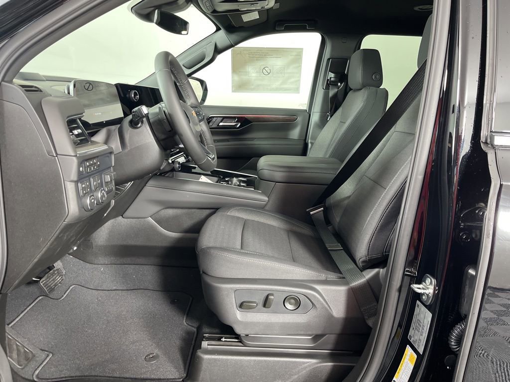 New 2026 Chevrolet Suburban LS image 22
