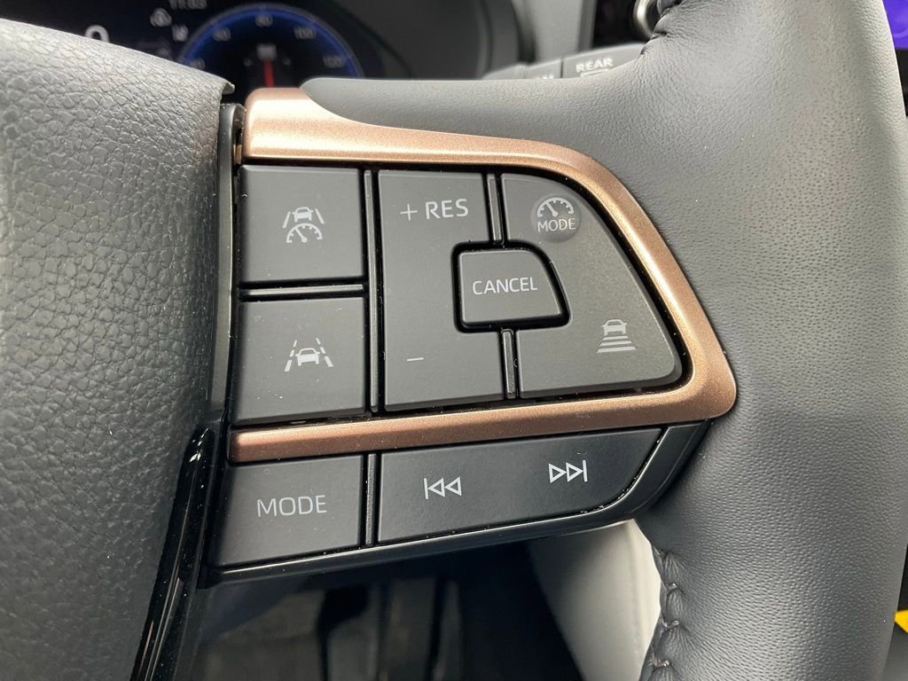 Certified 2025 Toyota Grand Highlander AWD Hybrid image 13