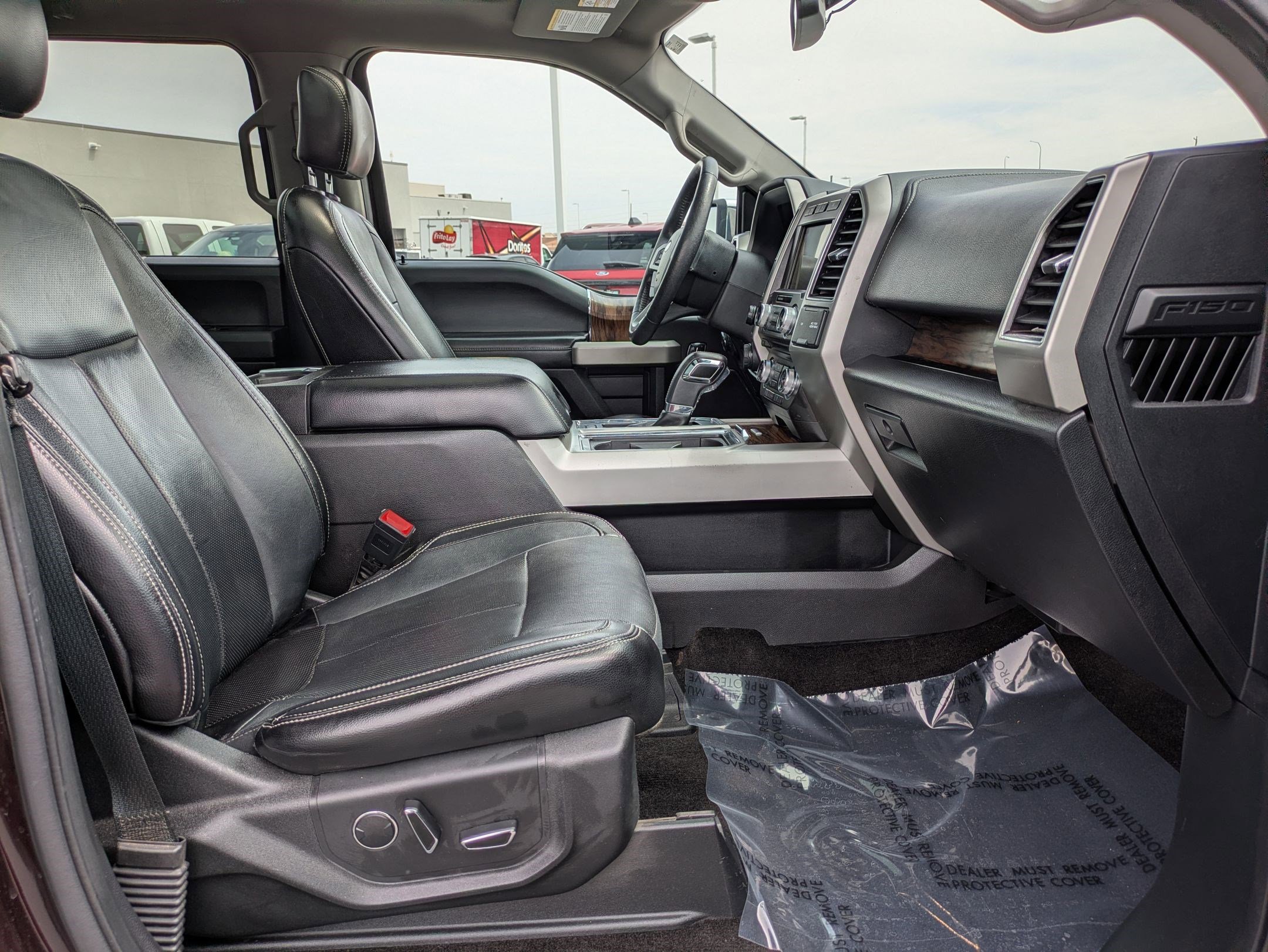 Used 2018 Ford F150 Lariat w/ Equipment Group 502A Luxury image 31