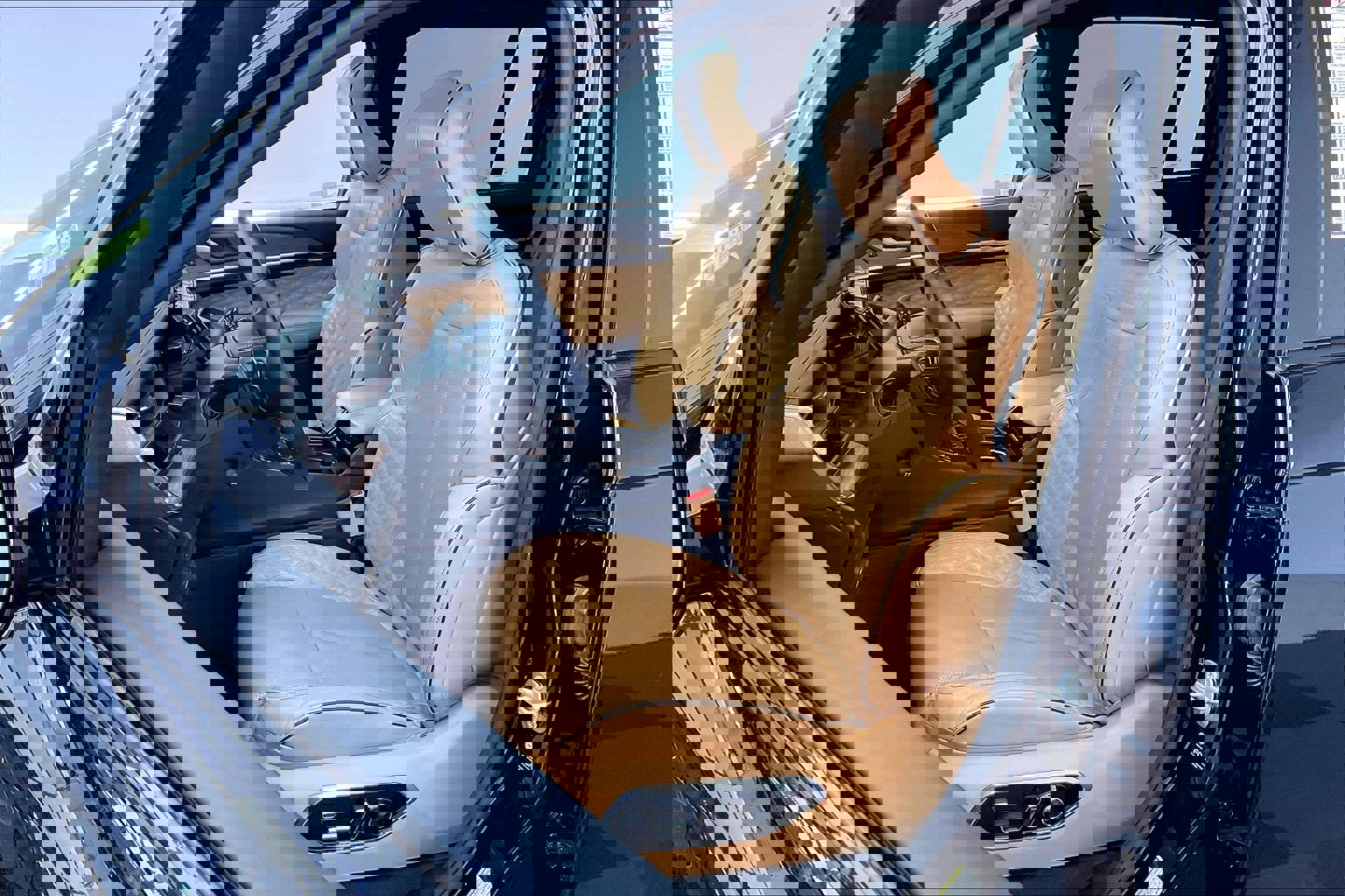 Used 2022 Jeep Grand Cherokee Summit w/ Advanced Protech Group IV AWD/4WD image 17