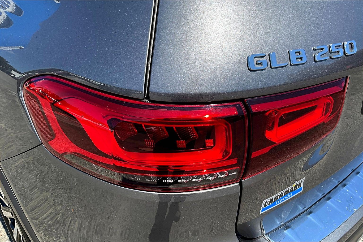 Used 2023 Mercedes-Benz GLB 250 4MATIC image 32