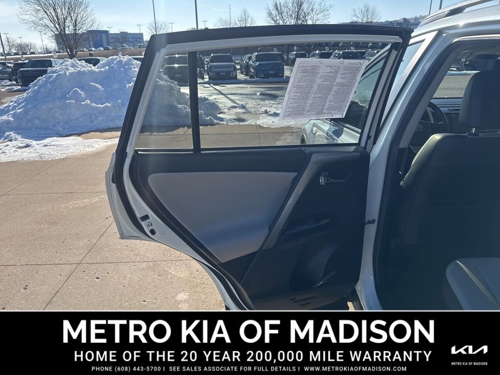 Used 2018 Toyota RAV4 Limited w/ Advanced Technology Package image 24