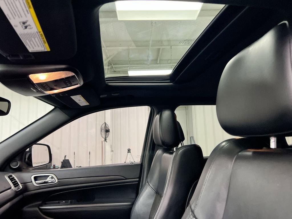 Used 2019 Jeep Grand Cherokee Altitude AWD/4WD image 19