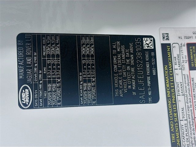 Used 2025 Land Rover Defender 130 S image 33