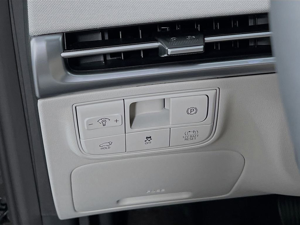 New 2026 Hyundai Tucson Limited image 9