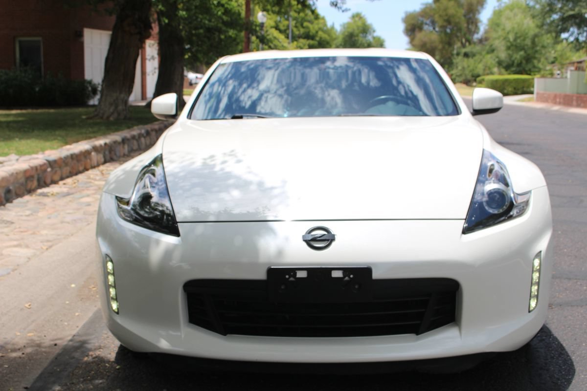 Used 2019 Nissan 370Z Touring Sport RWD image 4