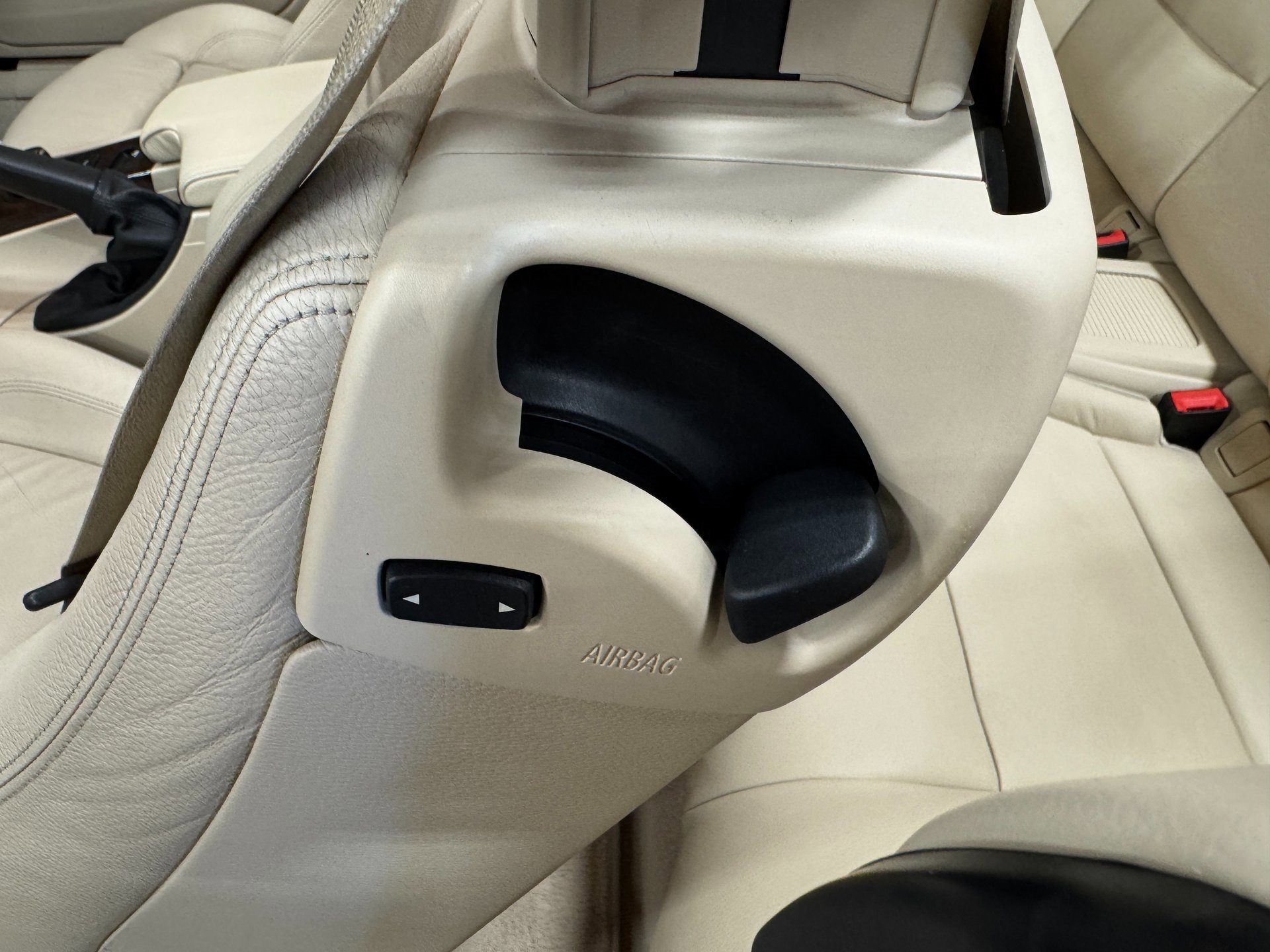 Used 2008 BMW 335i Convertible image 26