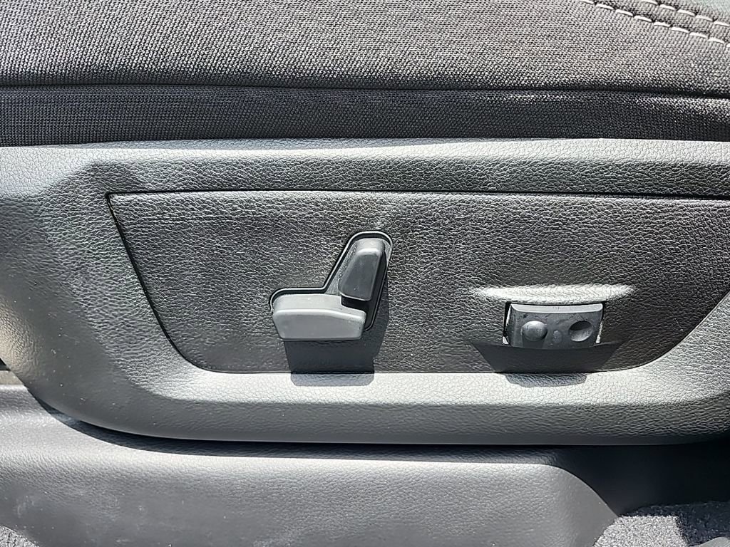 Used 2025 RAM 2500 Big Horn image 28