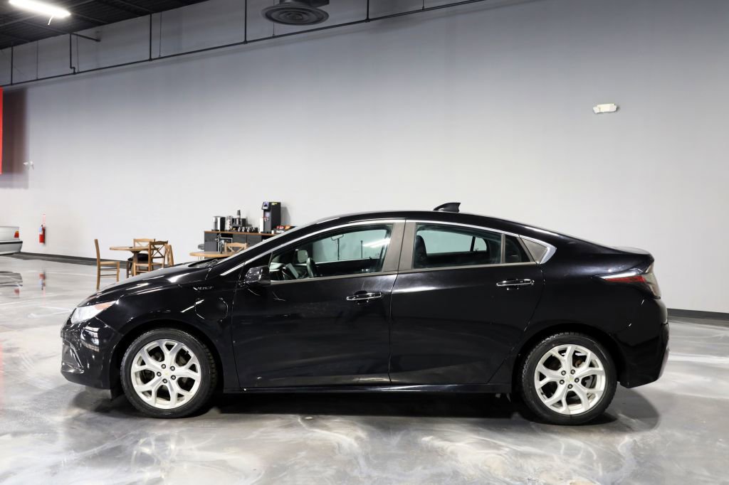 Used 2017 Chevrolet Volt Premier w/ Driver Confidence II Package image 4