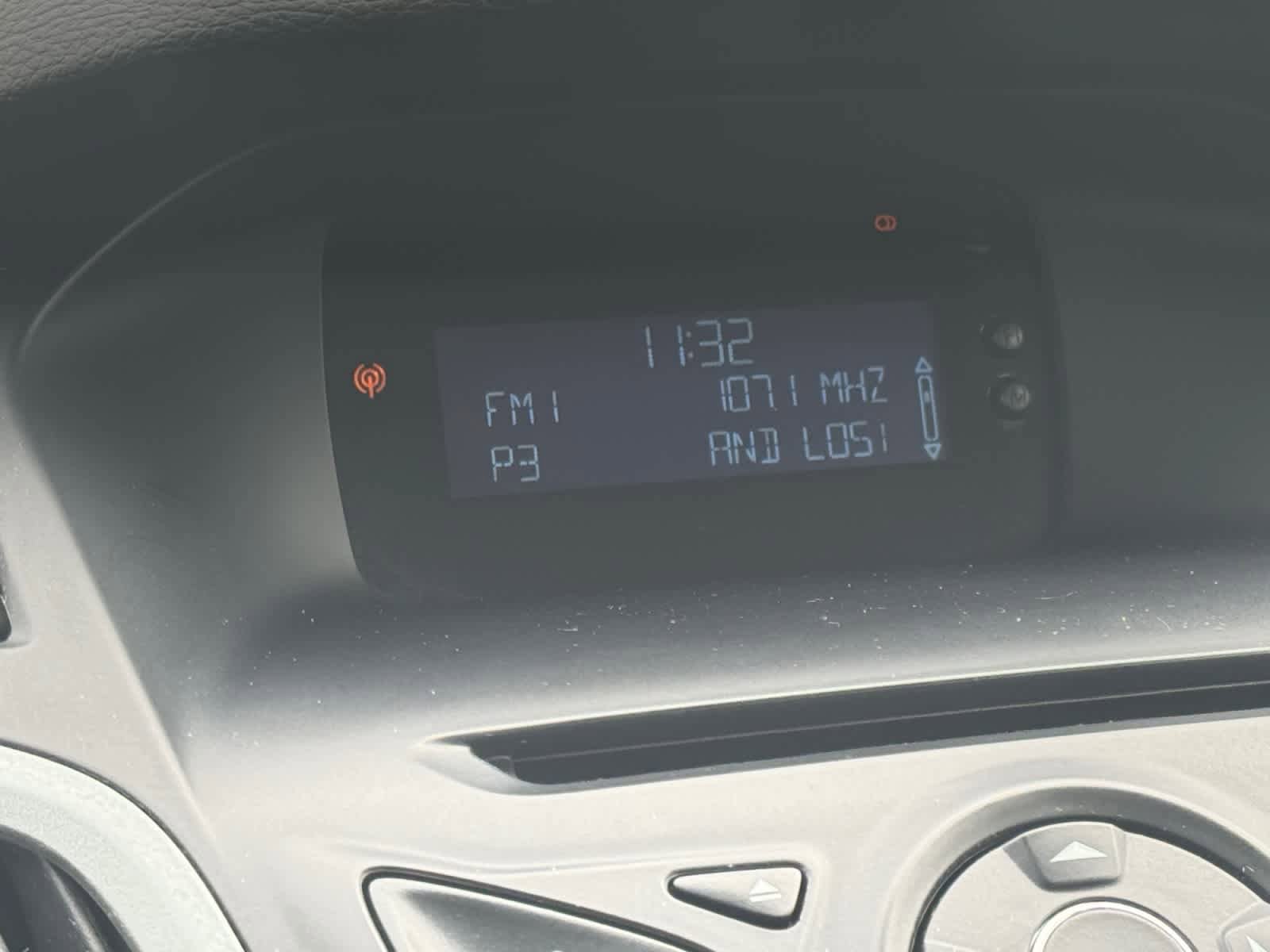 Used 2012 Ford Focus SE w/ SE Sport Pkg FWD image 5