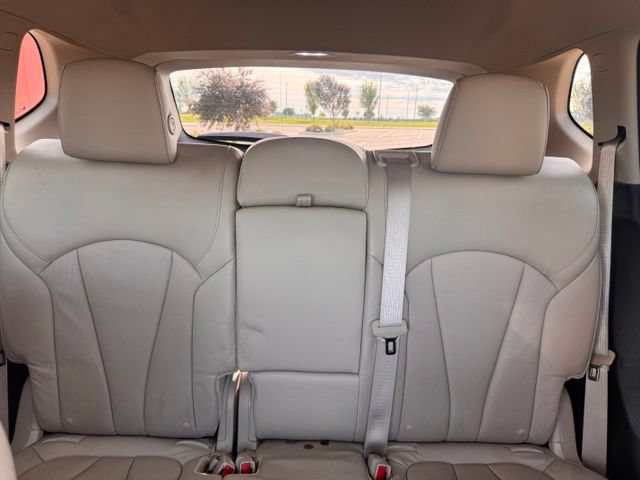 Used 2017 Buick Envision Essence AWD/4WD image 28