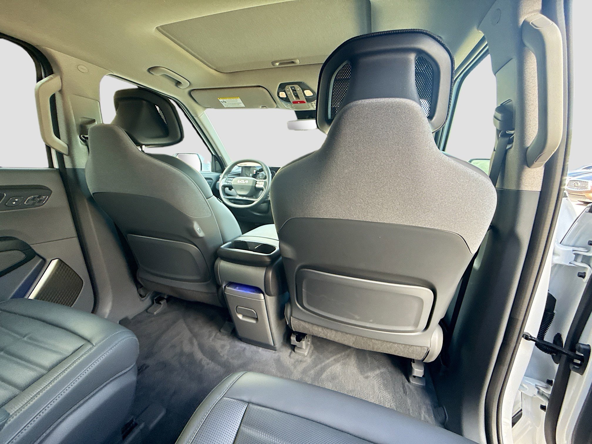 Used 2026 Kia EV9 Land image 28