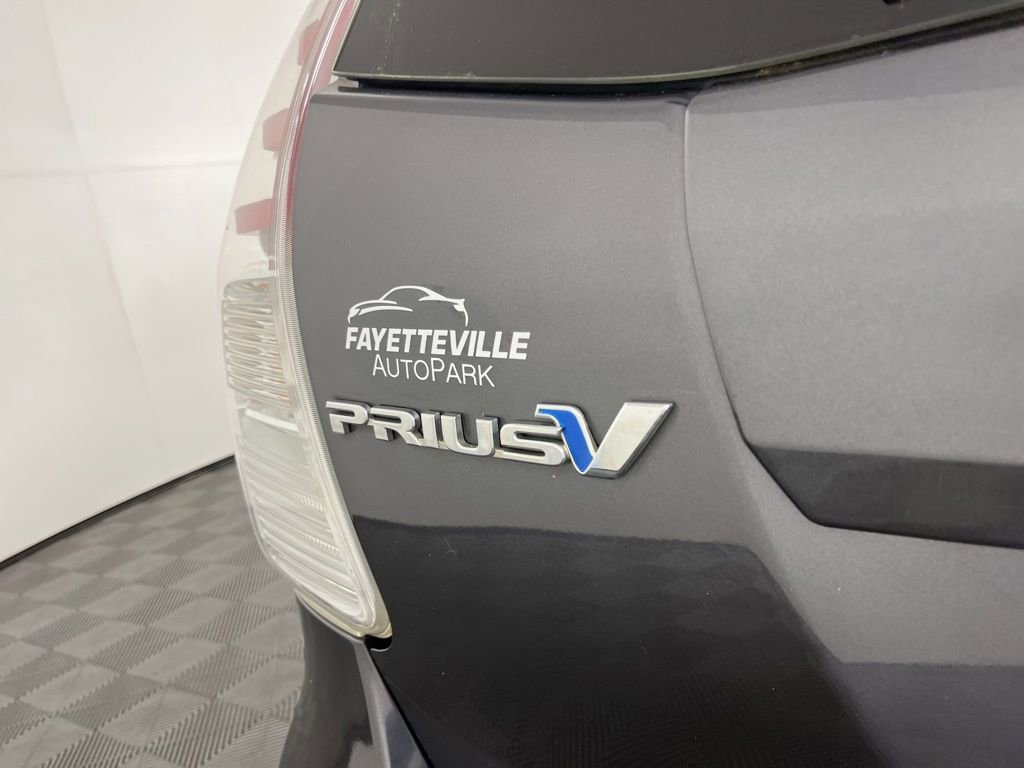Used 2015 Toyota Prius V Four FWD image 18