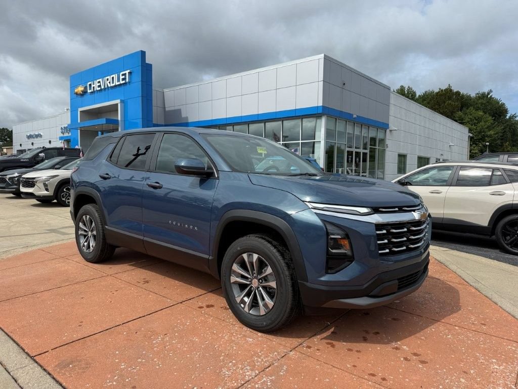 New 2027 Chevrolet Equinox LT FWD image 2
