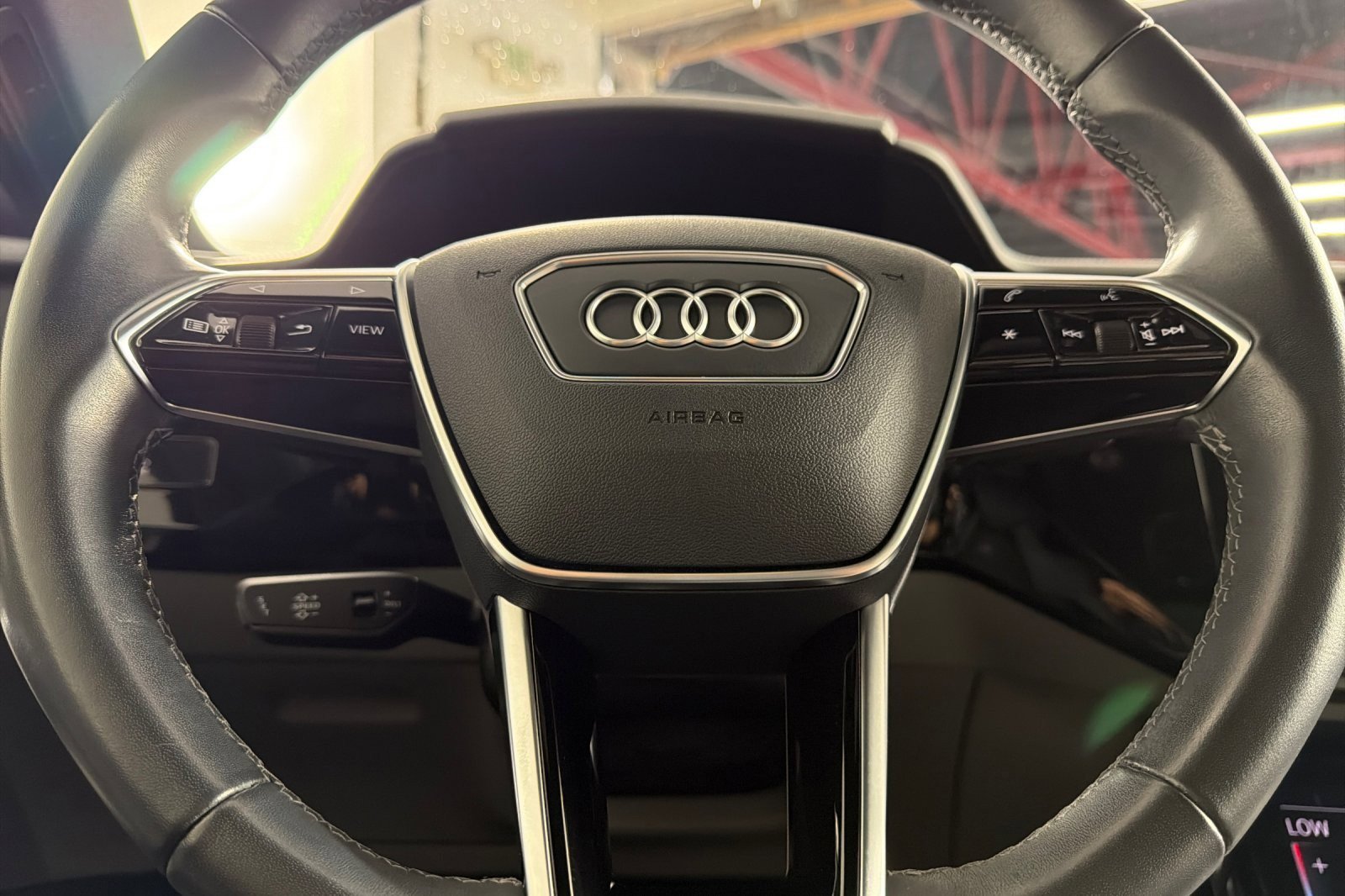 Used 2024 Audi Q8 e-tron Prestige AWD/4WD image 23