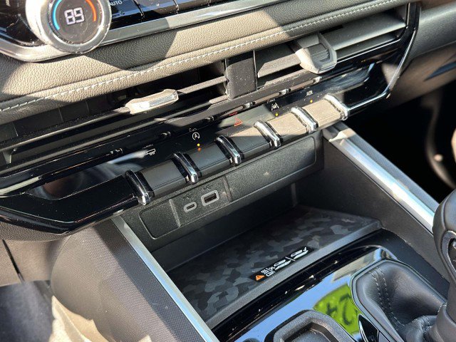 Certified 2024 Chevrolet Colorado LT w/ LT Convenience Package II image 20