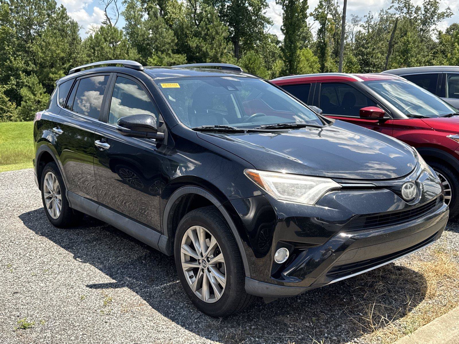 Used 2018 Toyota RAV4 Limited FWD image 2