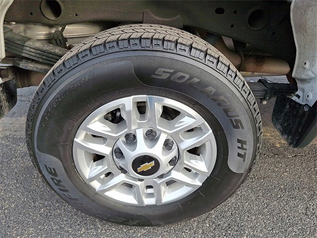 Used 2024 Chevrolet Silverado 2500 LT image 8