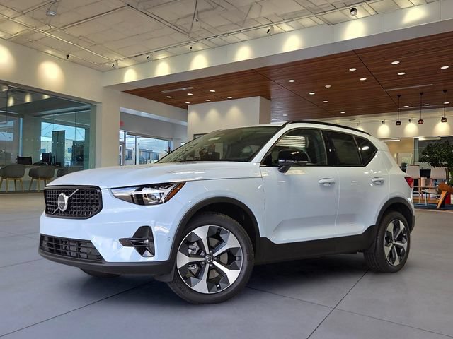 New 2026 Volvo XC40 B5 Plus w/ Protection Package Premier AWD/4WD image 7
