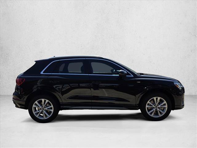 Certified 2025 Audi Q3 2.0T Premium w/ Convenience Package AWD/4WD image 4