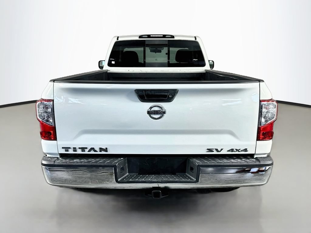 Used 2017 Nissan Titan SV AWD/4WD image 6