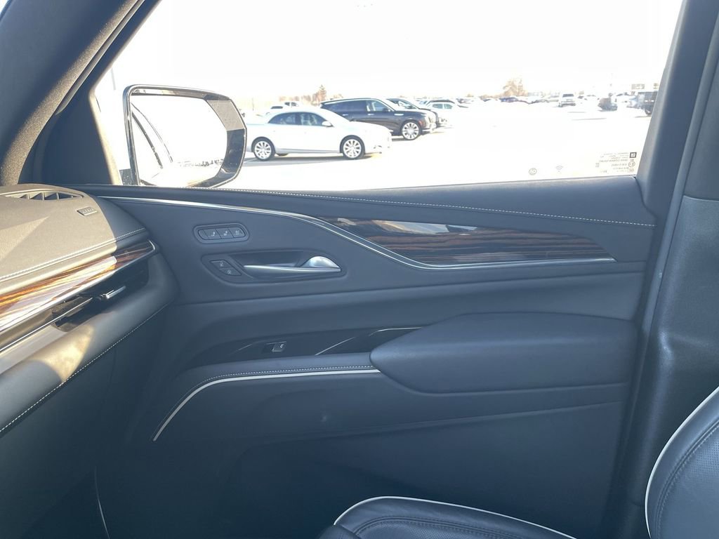 Certified 2024 Cadillac Escalade Premium Luxury image 32