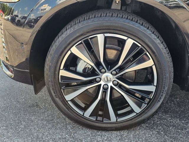 Used 2025 Volvo XC60 B5 Plus AWD/4WD image 6