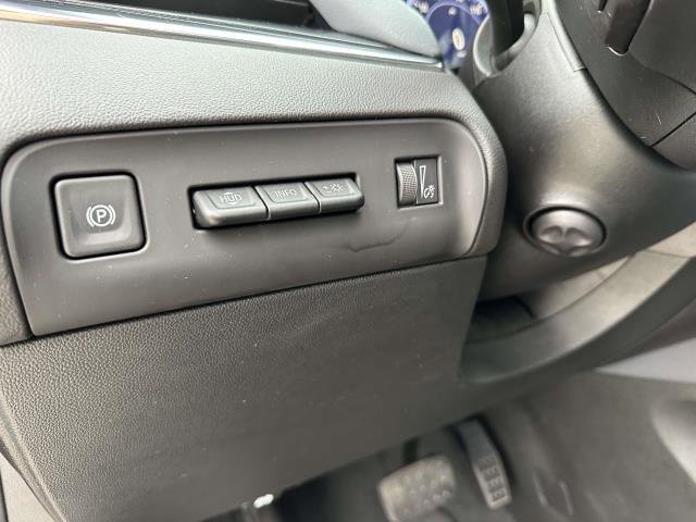 Used 2024 Buick Enclave Premium image 12