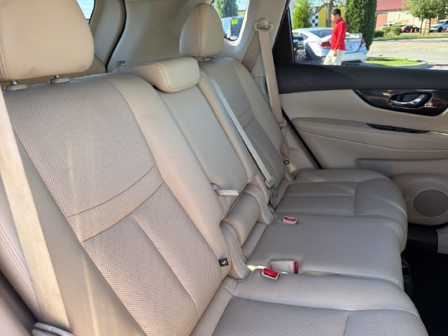 Used 2017 Nissan Rogue SL w/ SL Premium Package FWD image 28