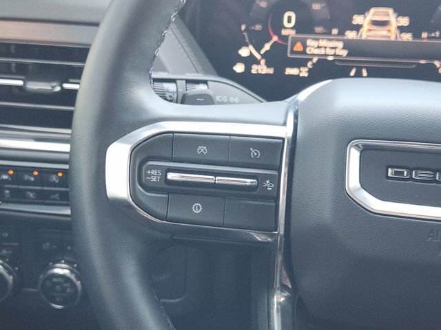 Used 2025 GMC Yukon XL Denali w/ Sun & Power Step Package image 28