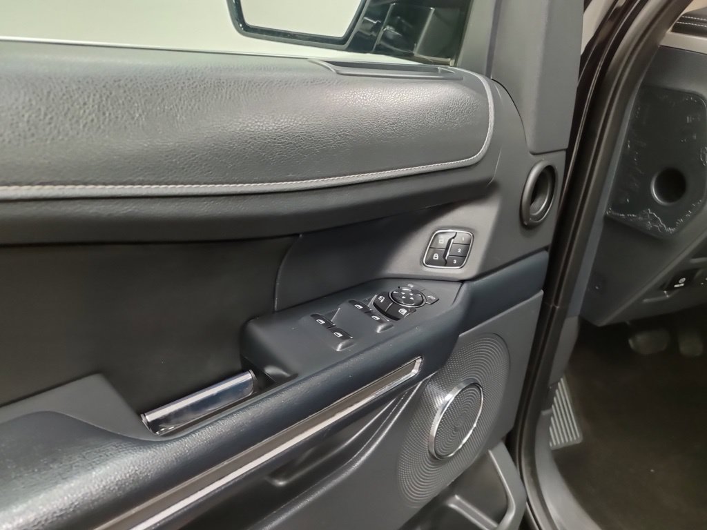 Used 2022 Ford Expedition XLT AWD/4WD image 11