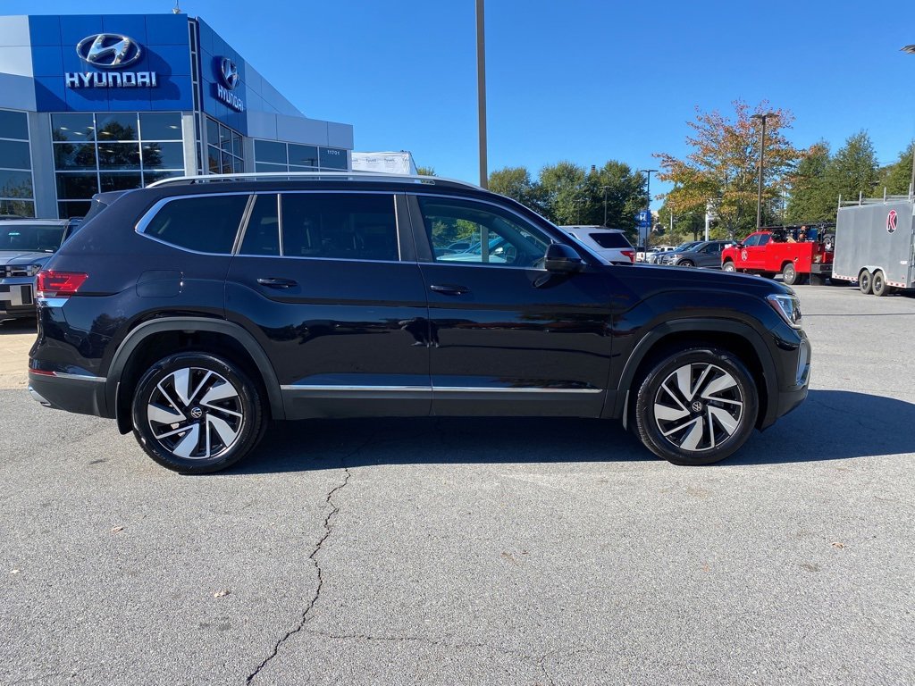 Used 2025 Volkswagen Atlas SEL image 9