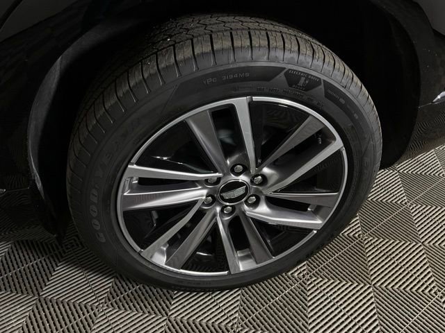 New 2026 Cadillac Vistiq Sport w/ LPO, Floor Liner Package image 38
