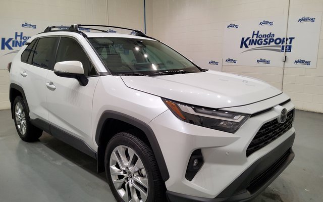 Used 2025 Toyota RAV4 XLE Premium image 2
