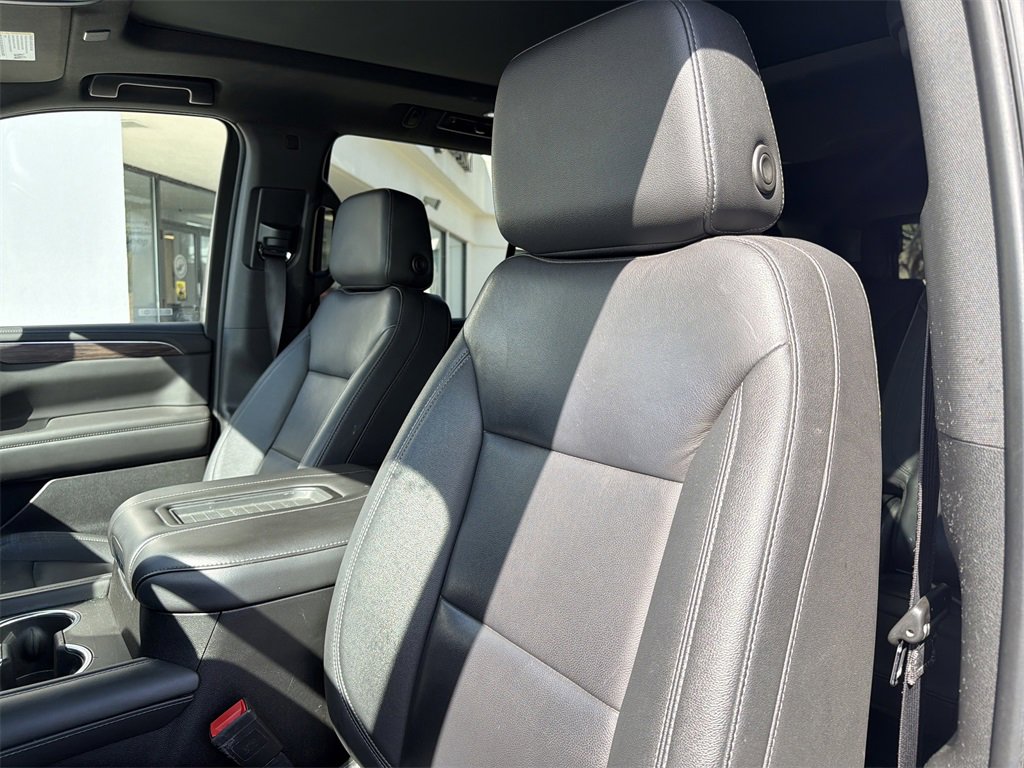 Used 2023 Chevrolet Tahoe Z71 w/ Luxury Package image 13